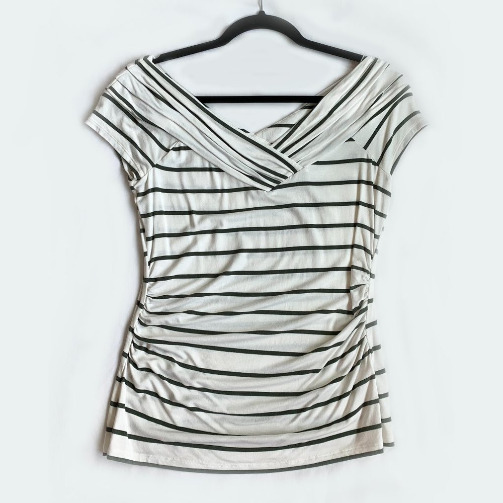 White House Black Market Top Size Small